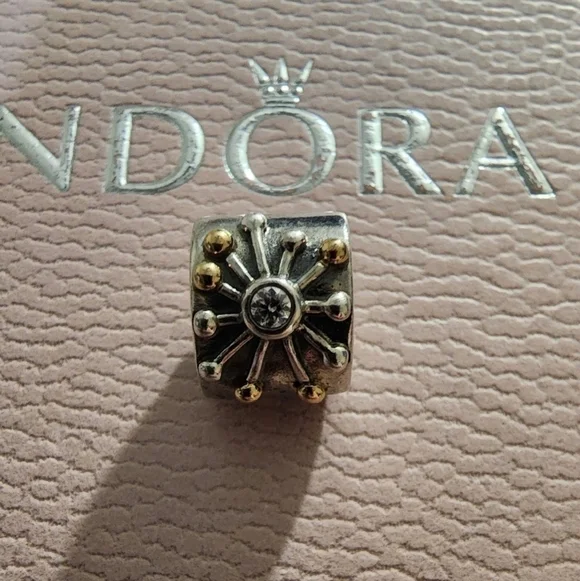 PANDORA Desert Star 2-Tone Star Burst Charm - Picture 3 of 9